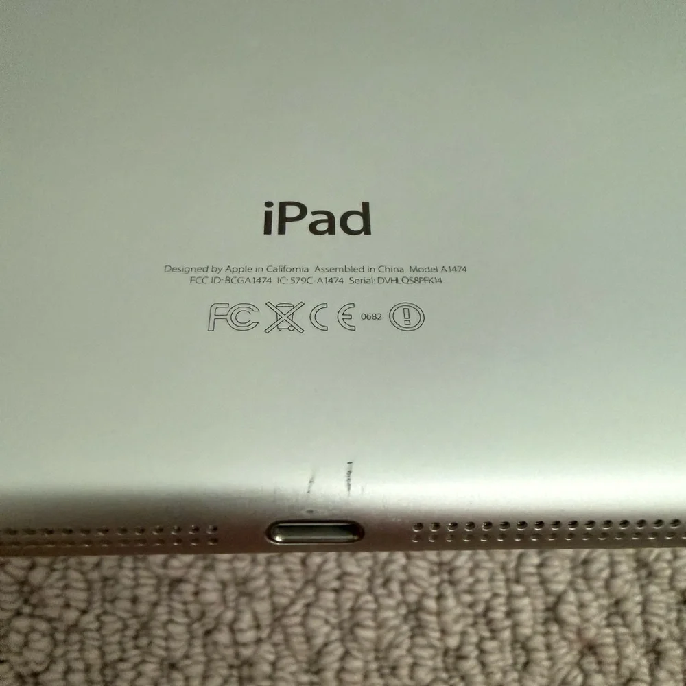 Apple iPad Air 1st Generation A1747 16GB